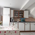 Katis'apartment شقة ديتس